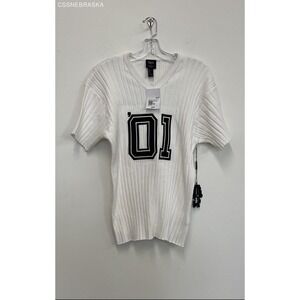 Forever 21 Bratz White Men's 01 Embroidered‎ Tee - Size Medium